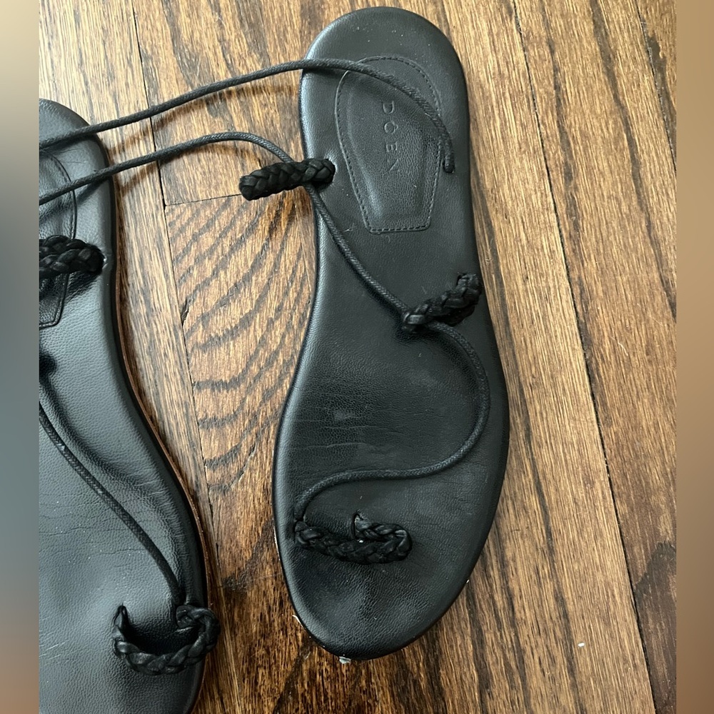 DOEN lace up sandal